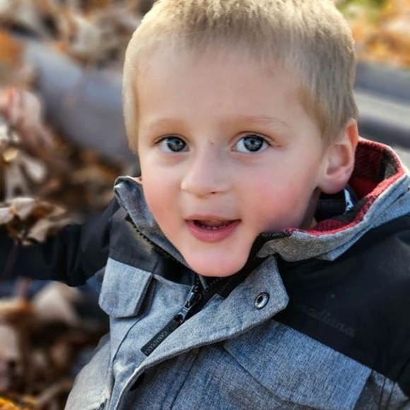 Meet your Posher, Alexandre - Picture 1 of 1